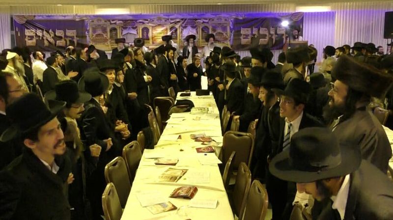 מעמד ההמונים ביארצייט רבי נתן מברסלב של קהילת שובו בנים - נוכחותו של הגה