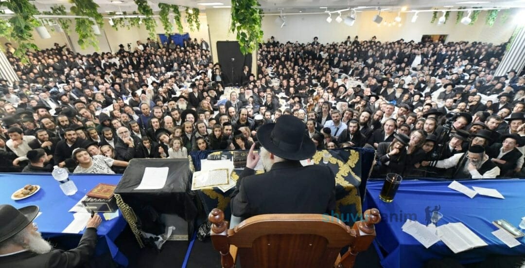 "בברסלב ברענט אַפעייר... " • אלפים בהילולת רבי נתן מברסלב זיע"א הגדולה בתבל בהשתתפות הגה"צ רבי אליעזר ברלנד שליט"א • סיקור נרחב