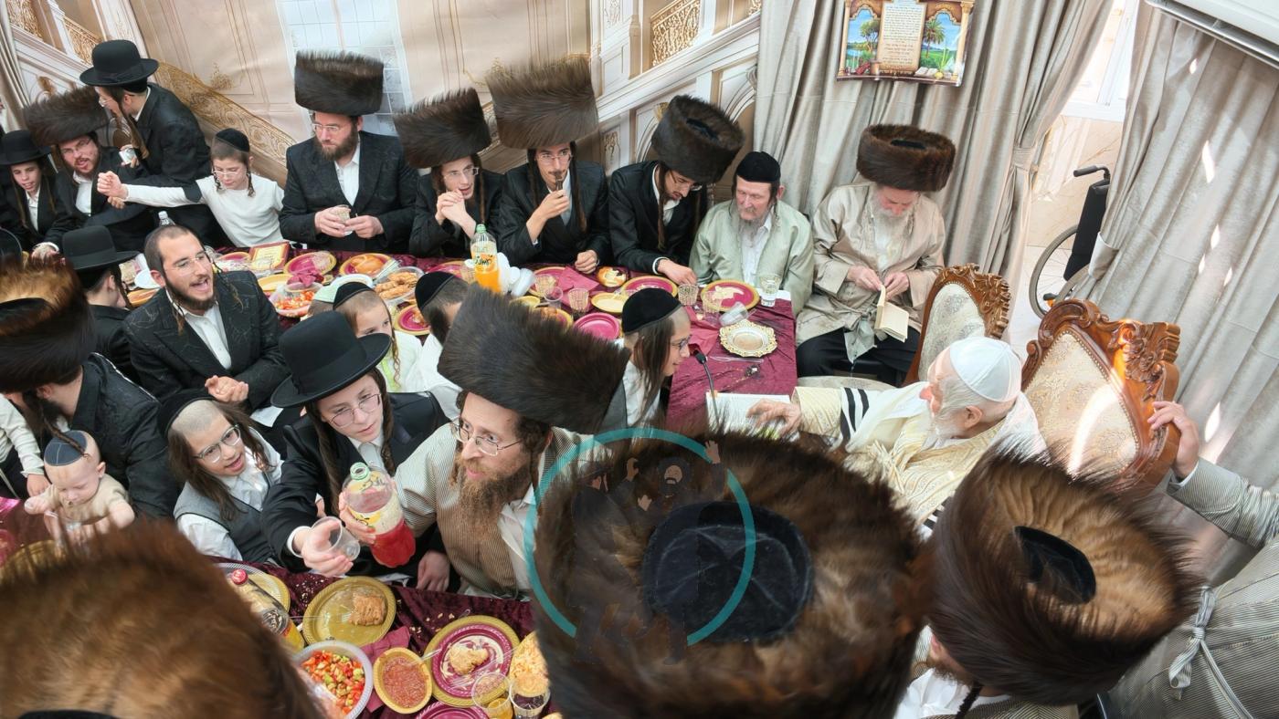 משתתפי המעמד בחול המועד סוכות