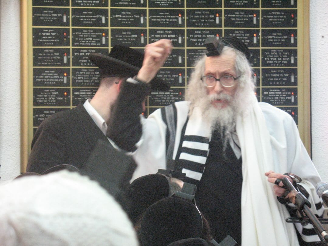 "אם תתבטל לאליעזר תראה דברים יותר גדולים מעינו של הלווייתן" - שיעורו של הגה"צ הרב אליעזר ברלנד שליט"א