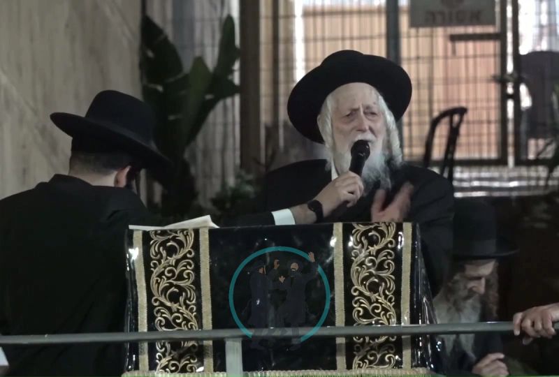 מורנו הרב אליעזר ברלנד שליט"א נושא את השיעור בעצרת