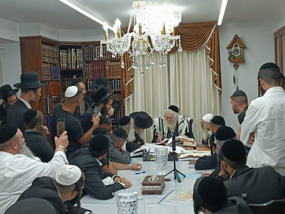 שיעור לאנשי בת ים בבית מורינו הרב אליעזר ברלנד שליט"א