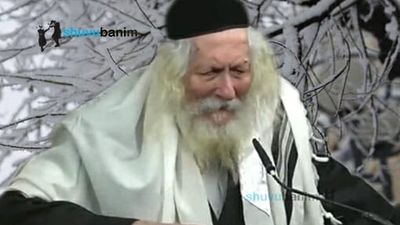 מדהים: שירה וריקודים ושיעור תורה בשלג כבד - "אלי למה עזבתני" - הגה"צ הרב אליעזר ברלנד שליט"א, כ"ה שבט תשפ"ב