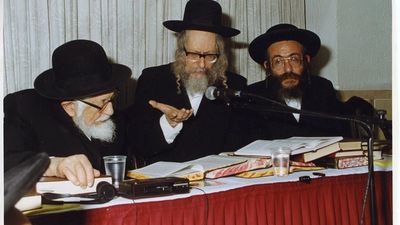 Listen! A Lesson from Detention 7th of Nisan 5776 by the Tzaddik, Foundation of the World, Rabbi Eliezer Berland shlit"a