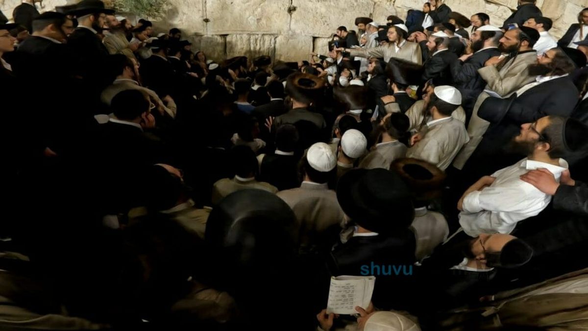 ושם נעלה ונראה - הגה"צ רבי אליעזר ברלנד שליט"א עלה לרגל יחד עם מאות מתלמידיו