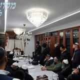 שיעור למתפללי בית הכנסת 'בעל השדה' מהעיר חולון במעונו של הגה"צ רבי אליעזר ברלנד שליט"א