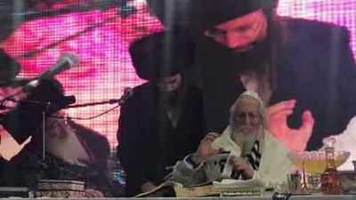 הילולת הענק בחצר שובו בנים עם הגה"צ הרב אליעזר ברלנד שליט"א - כל מראות הקודש