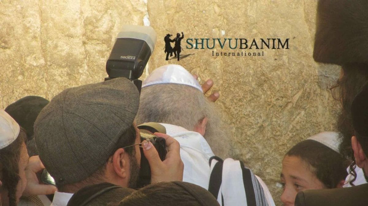 הרב מפתיע בערב ההתרמה וגילוי אליהו בכותל - סיפורי מופתים על הגה"צ הרב אליעזר ברלנד שליט"א