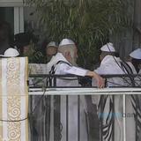 פתקה טבא -חמש וחצי שעות תפילת הושענא רבה בצילו של הגה"צ רבי אליעזר ברלנד שליט"א