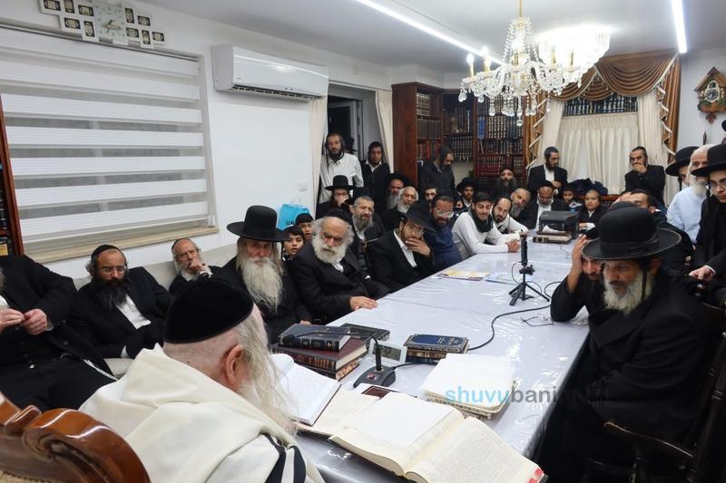 שיעור לתושבי ראש העין במעונו של הגה"צ רבי אליעזר ברלנד שליט"א