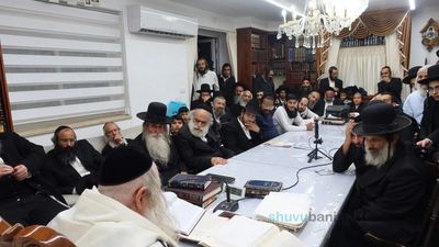 שיעור לתושבי ראש העין במעונו של הגה"צ רבי אליעזר ברלנד שליט"א