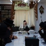 שיעור לחבורת 'אפוים בלבו' - ללימוד ספרי רבינו הקדוש זיע"א - בבית הגה"צ רבי אליעזר ברלנד שליט"א