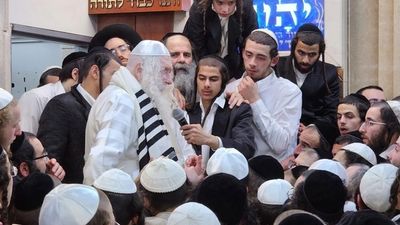 "וְשָׁכַנְתִּי בְּתוֹךְ בְּנֵי יִשְׂרָאֵל" • שבת פרשת תצווה - שושן פורים קטן - בצילו של הגה"צ רבי אליעזר ברלנד שליט"א