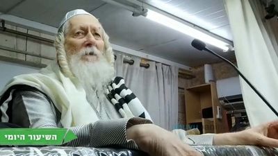 "כָּל אִשָּׁה הִיא נִיצוֹץ מֵאֶסְתֵּר הַמַּלְכָּה" • השיעור היומי מהגה"צ רבי אליעזר ברלנד שליט"א