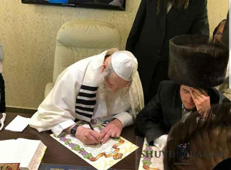 צפו בקליפ מתוך חתונת רייכר סלמנוביץ' עם הגה"צ הרב אליעזר ברלנד שליט"א