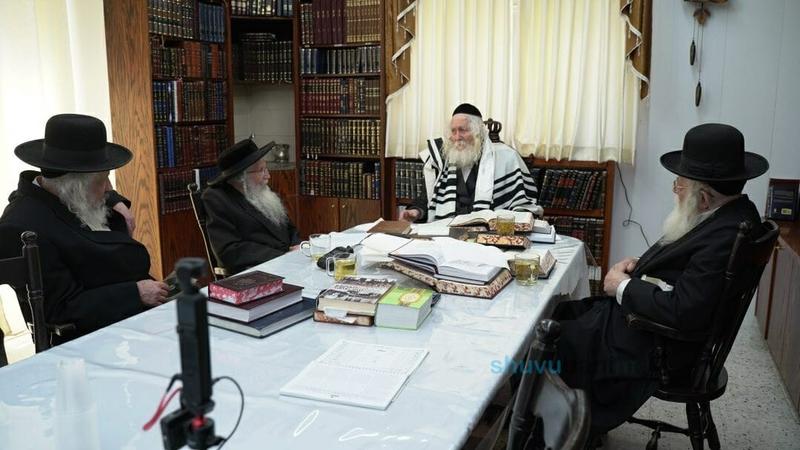 'הדרך המסורה' - גדולי זקני ברסלב מעתיקי השמועה בפגישה רווית זכרונות יחד עם הגה"צ