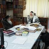 'הדרך המסורה' - גדולי זקני ברסלב מעתיקי השמועה בפגישה רווית זכרונות יחד עם הגה"צ רבי אליעזר ברלנד שליט"א לרגל יומא דהילולא דמנהיג חבורתינו