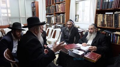 שצדיקים נפטרים זה כמו שנהרגים על קידוש ה' • הגה"צ רבי אליעזר ברלנד שליט"א בניחום אבלים על פטירת הגאון רבי שלמה בן שמעון זצוק"ל