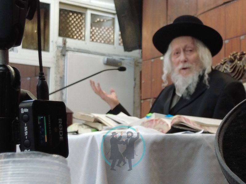 מורנו הרב אליעזר ברלנד שליט"א בשיעור נלהב במעמד תיקון חצות