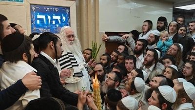 "וְגַם בְּךָ יַאֲמִינוּ לְעוֹלָם" • שבת קבלת התורה בצילו של הגה"צ רבי אליעזר ברלנד שליט"א