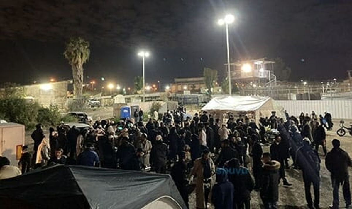 "אורות הגאולה מתחילים עכשיו" - מעמד התפילה לאחר החלטת שחרור הרב ברלנד שליט"א