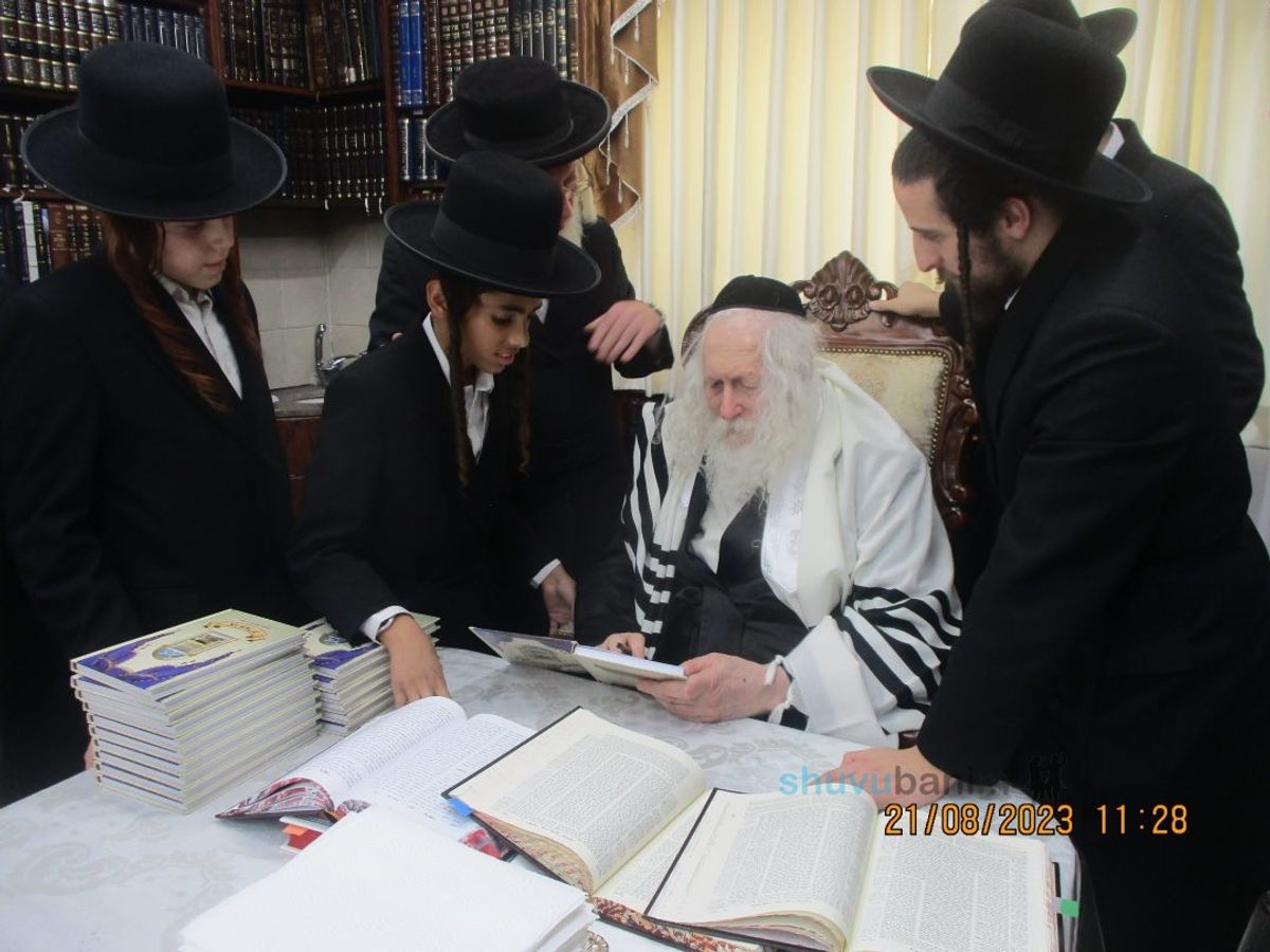 לרגל סיום שנת הלימודים • מכינה לישיבה בתלמוד תורה 'אמונת ציון' נכנסו לחלוקת תעודות