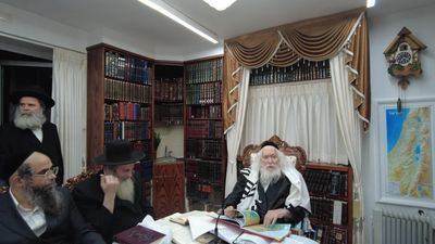 שיעור לבחורי ישיבת 'נחלי נצח' לבעלי תשובה במעונו של מורינו הגה"צ רבי אליעזר ברלנד שליט"א