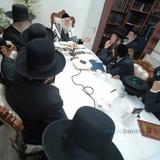 שיעור לבחורי ישיבת ברסלב בעיר ביתר עילית במעונו של הגה"צ רבי אליעזר ברלנד שליט"א