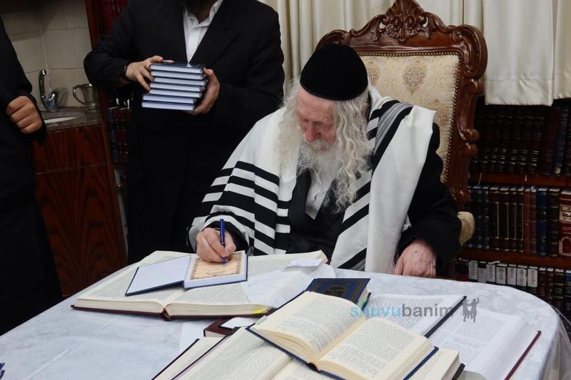 "יָדוֹ פְתוּחָה לְכָל מַשְׁכִּימֵי בַבֹּקֶר" • בחורי חכמה ודעת זכו לקבל 'אורחות