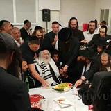 צפו: הגה"צ הרב אליעזר ברלנד שליט"א במעמד הכנסת ספר תורה בגבעת אולגה