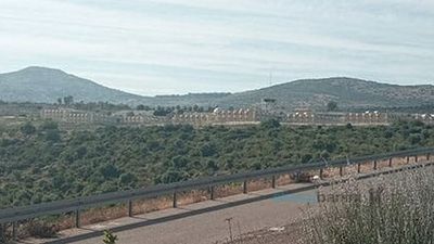 מחאה מול כלא צלמון על היחס הנורא להגה"צ הרב אליעזר ברלנד שליט"א