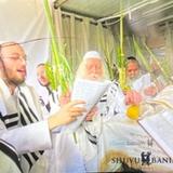 לְמַעַן יֵדְעוּ דֹרֹתֵיכֶם ◇ סיקור שבת חול המועד סוכות בצילו של הגה"צ רבי אליעזר ברלנד שליט"א