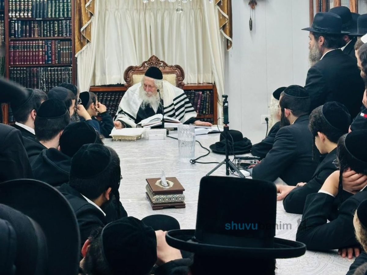 שיעור לבחורים במעונו של הגה"צ רבי אליעזר ברלנד שליט"א