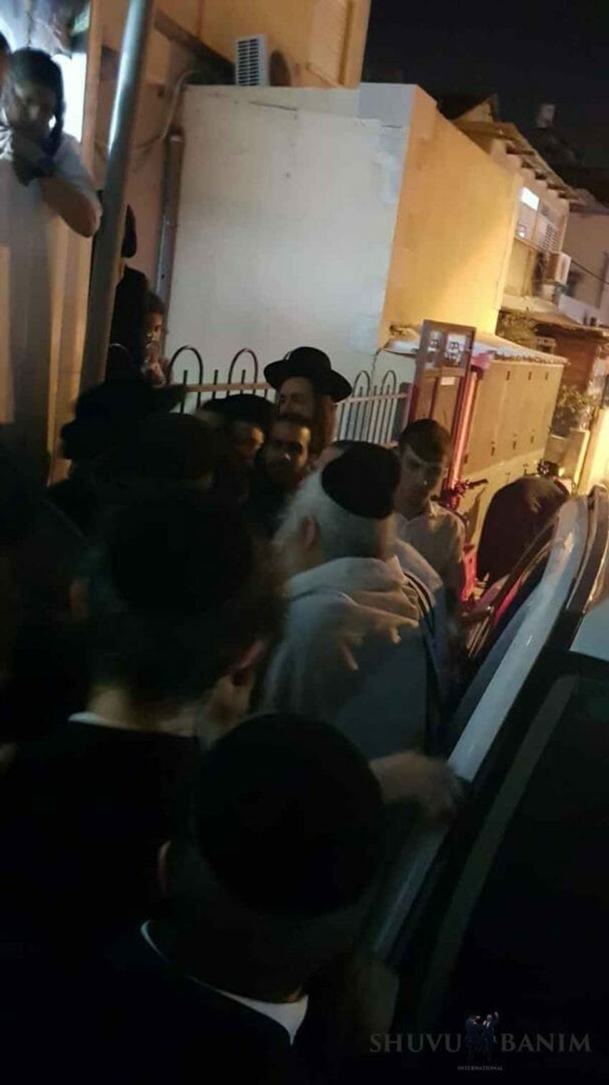 צפו: עוד לילה במסע הקודש של הגה"צ הרב אליעזר ברלנד שליט"א להחזרת עם ישראל בתשובה - הרב במרכז הארץ