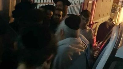 צפו: עוד לילה במסע הקודש של הגה"צ הרב אליעזר ברלנד שליט"א להחזרת עם ישראל בתשובה - הרב במרכז הארץ