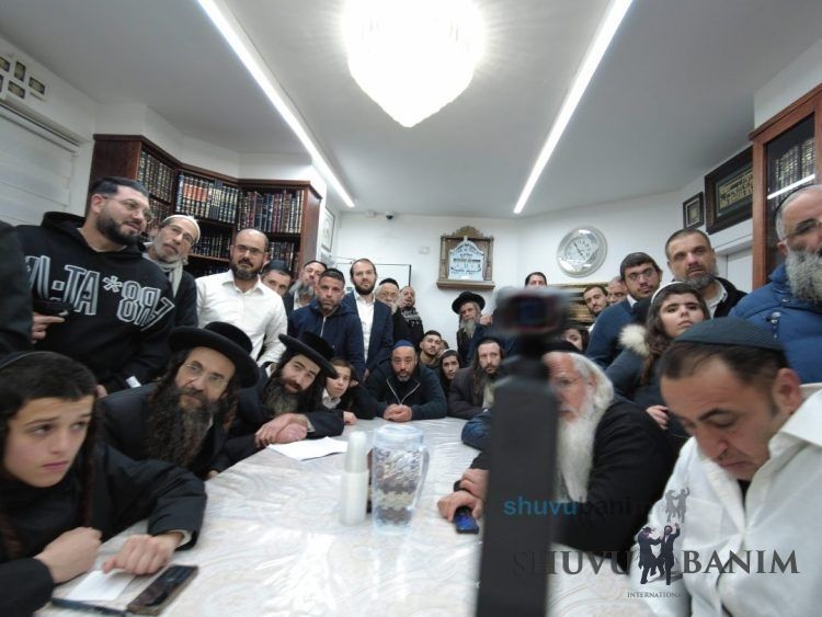 Shiur for Bat Yam Residents at Home of Rabbi Eliezer Berland Shlit”a