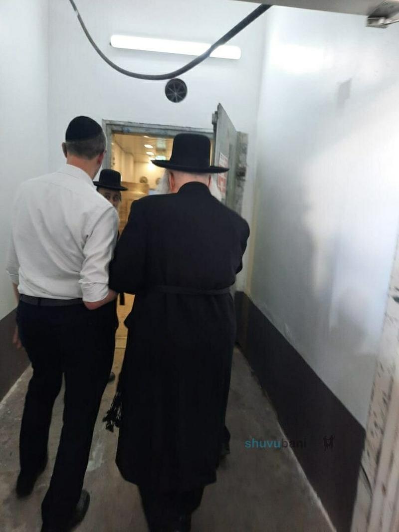 הגה"צ רבי אליעזר ברלנד שליט"א בדברי הספד ובלווית זקן מועצת חכמי התורה הגאון