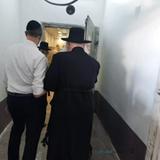 הגה"צ רבי אליעזר ברלנד שליט"א בדברי הספד ובלווית זקן מועצת חכמי התורה הגאון הגדול רבי שמעון בעדני זצוקללה"ה