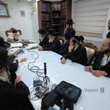 שיעור במעונו של הגה"צ רבי אליעזר ברלנד שליט"א לאברכי כולל שערי הוראה