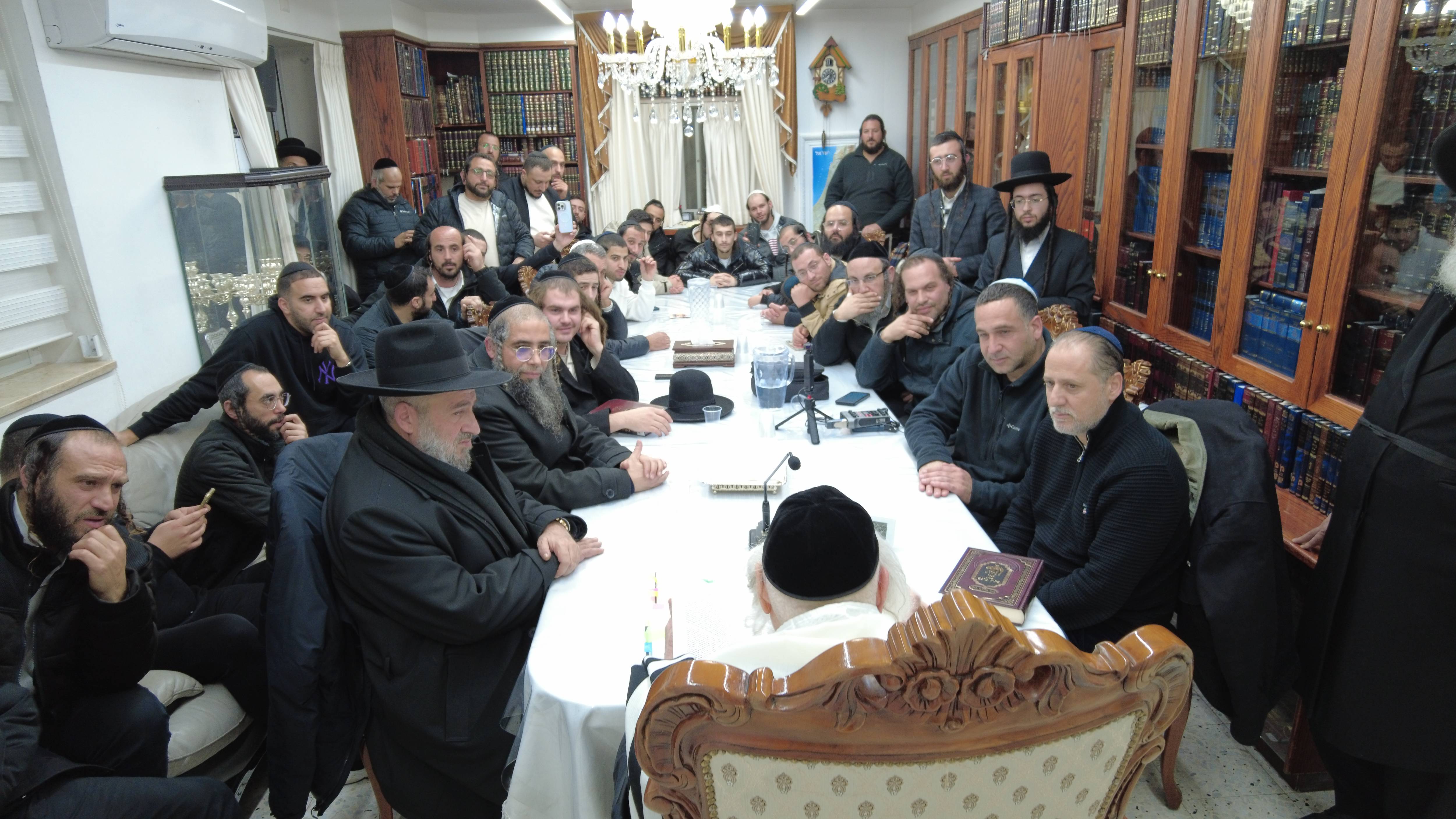 שיעור לקיבוץ של הרב צבי והרב מאיר רביבו בקודש פנימה