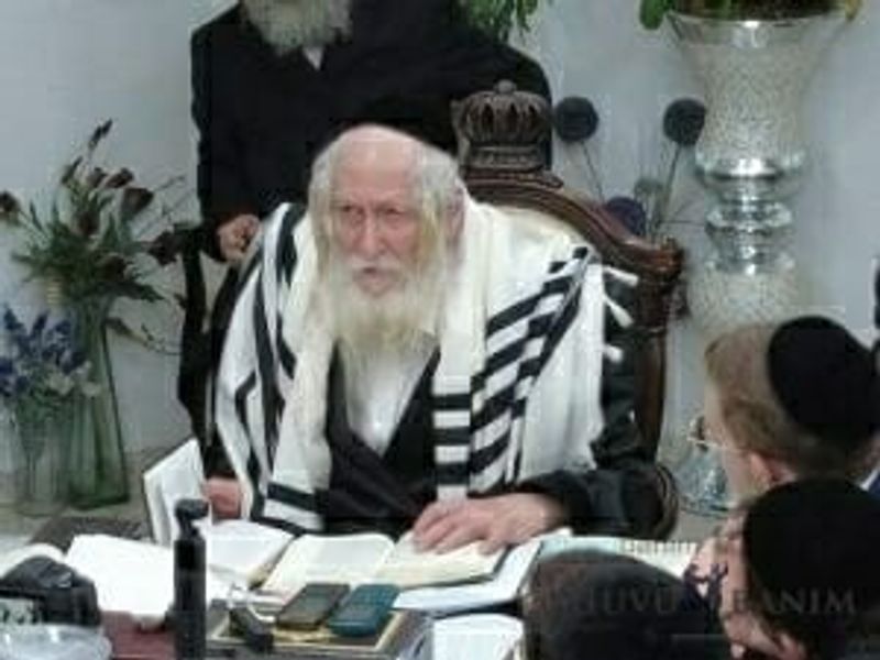 Rav Berland with Litvishe Yeshiva students