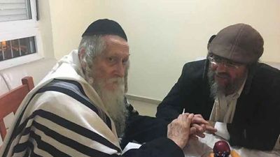 גלריית תמונות מביקור הבית של הגה"צ הרב אליעזר ברלנד שליט"א בביתו של רחמים ברכה