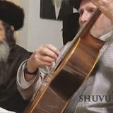 הרב צנעני והרב סוכות בדיבורים מחזקים מאוד מלווים בצלילי הגיטרה