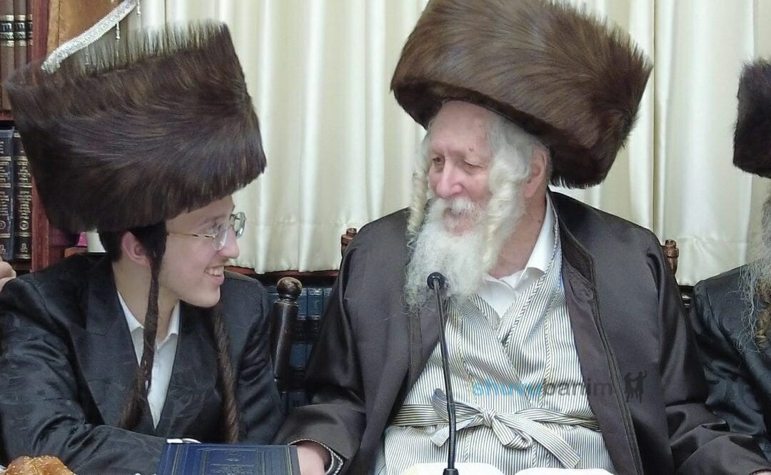 קוֹל רִנָּה וִישׁוּעָה • שמחת השבע ברכות האחרון לנכד הגה"צ רבי אליעזר ברלנד שליט"א במעונו  • גלריית תמונות