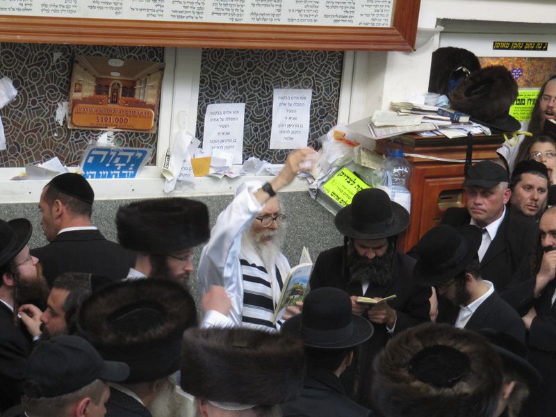 הרב אליהו סוכות באתרא קדישא מירון