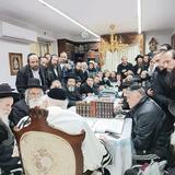 שיעור לקבוצת מתקרבים "שובו בנים חולון" בביתו של הגה"צ רבי אליעזר ברלנד שליט"א