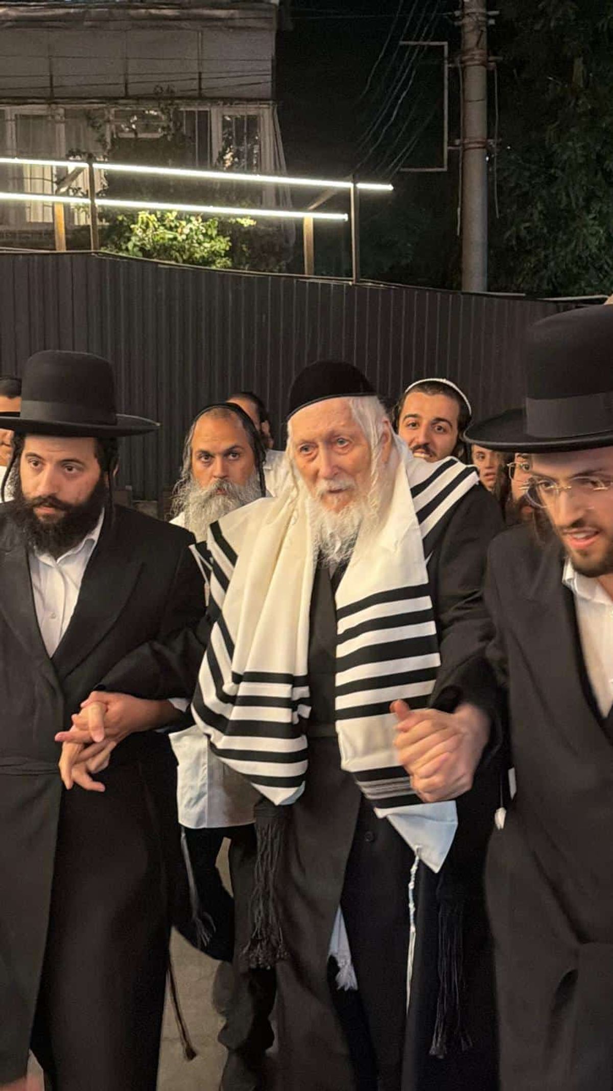 Morinu HaRav Berland shlit"a Enters the Tziyon of Rebbe Nachman in Uman After Five Years — "The Rebbe Chopped Off All the Tentacles of the Octopus"