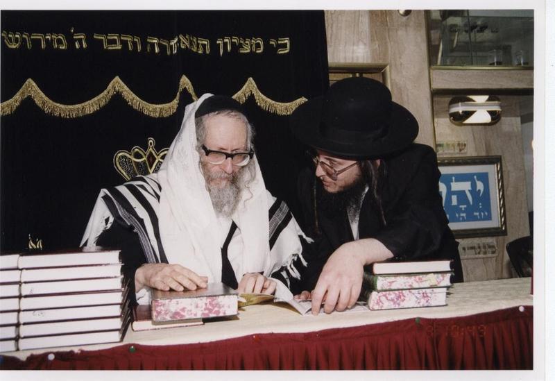 האזינו: בלעדי. כולם קוראים לו האיש הקדוש - הרב כץ