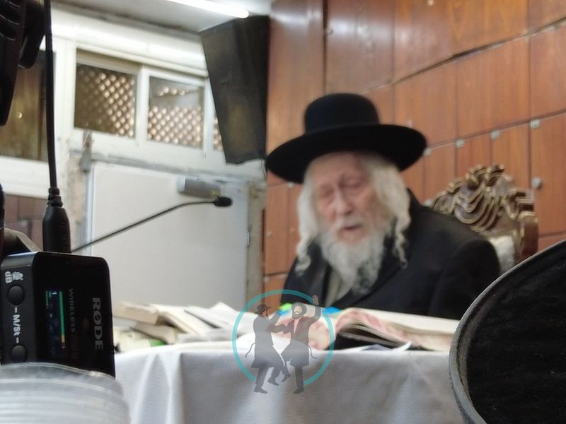 גלריה - מעמד תיקון חצות בבית מורנו הרב ברלנד שליט"א