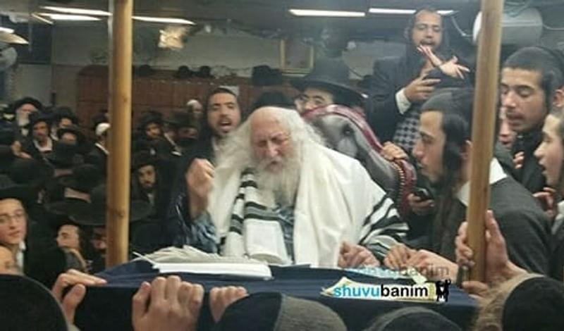 אור החנוכה: שירת להתוודע ולהתגלות בהדלקת נר ראשון של חנוכה תש"פ